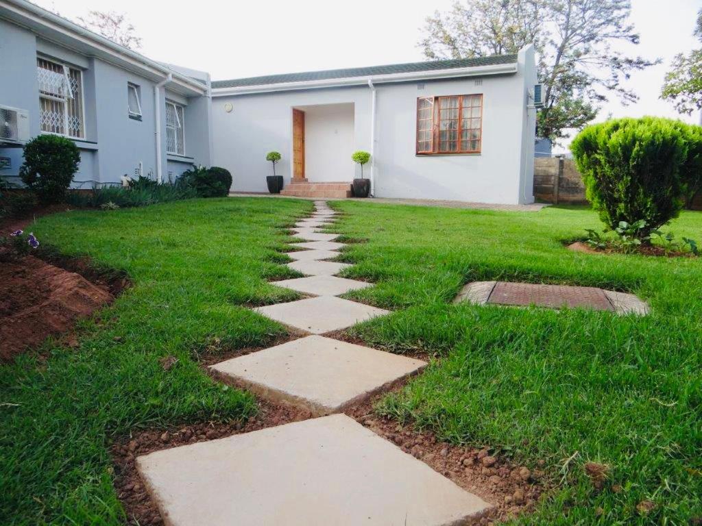 Lilliz Guest House Mthatha Exterior foto